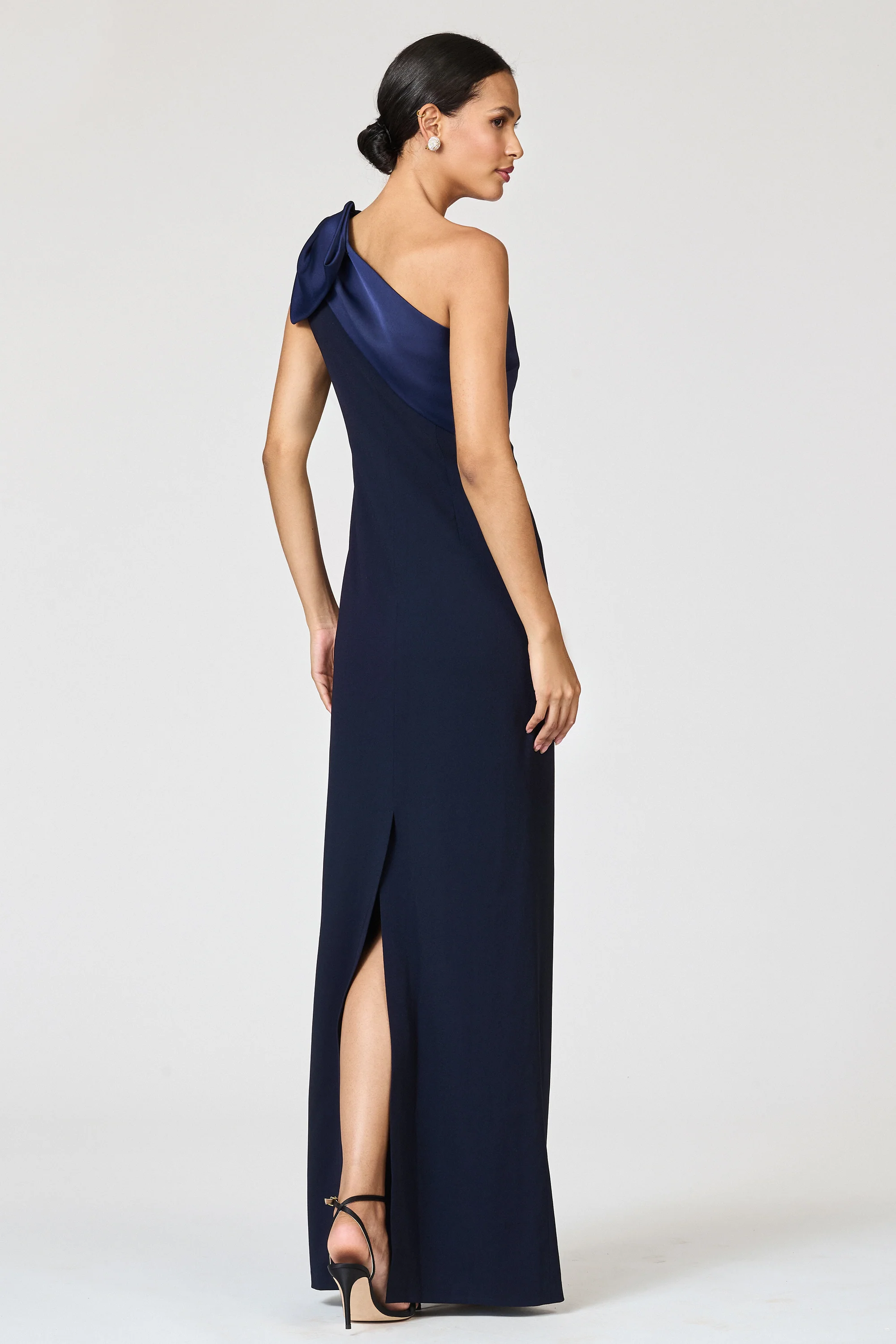 ESTRELLA GOWN - MIDNIGHT - Image 3